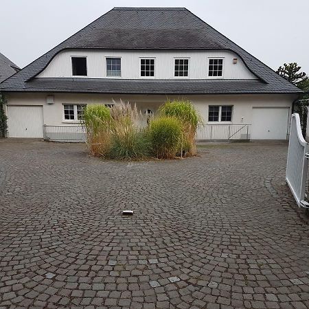Wohnen Im Souterrain Einer Villa Хердеке Екстериор снимка