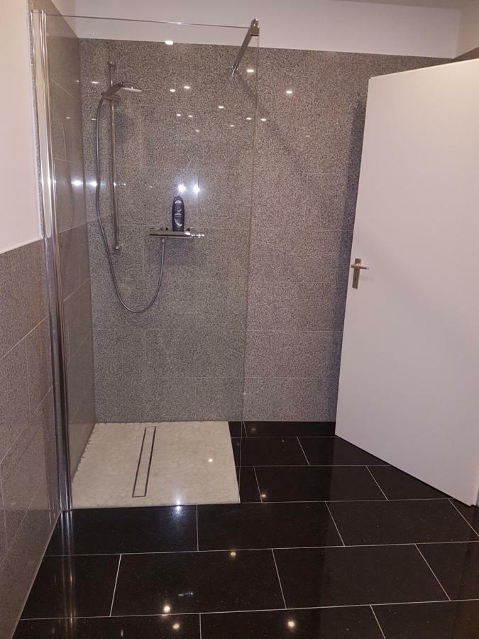 Wohnen Im Souterrain Einer Villa Хердеке Екстериор снимка